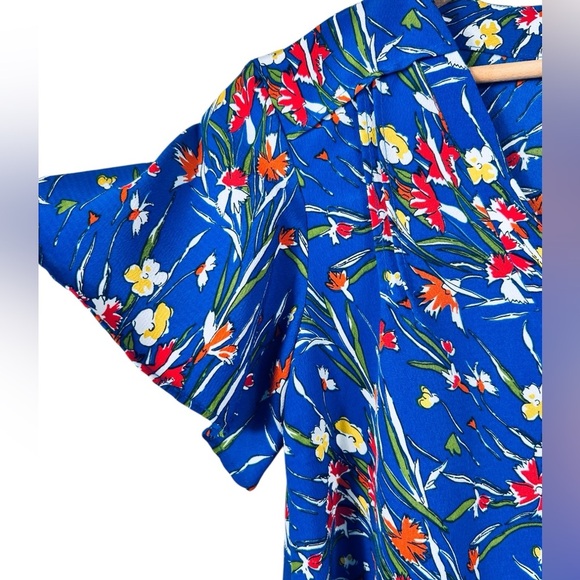 Zara floral vneck blouse, Small, blue, open seamed back, ruffles, flared, Pretty - Picture 4 of 8